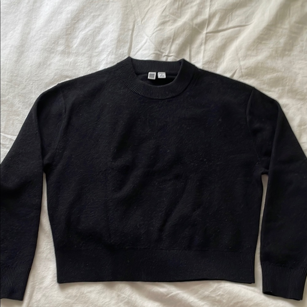 Uniqlo U Black 100% Wool Sweater Small